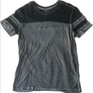 Helix Men’s Large Short Sleeve T-shirt.